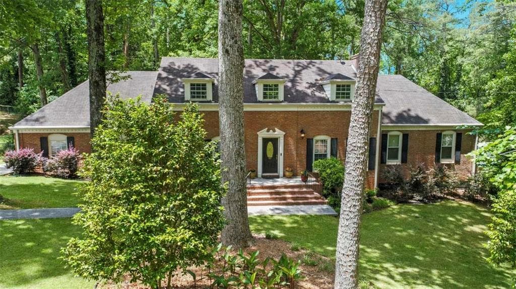 4 bedroom, 4 bathroom, 2,901 sq ft single family residence for sale at 3499 Prince George Street, East Point, GA 30344 — photo 4