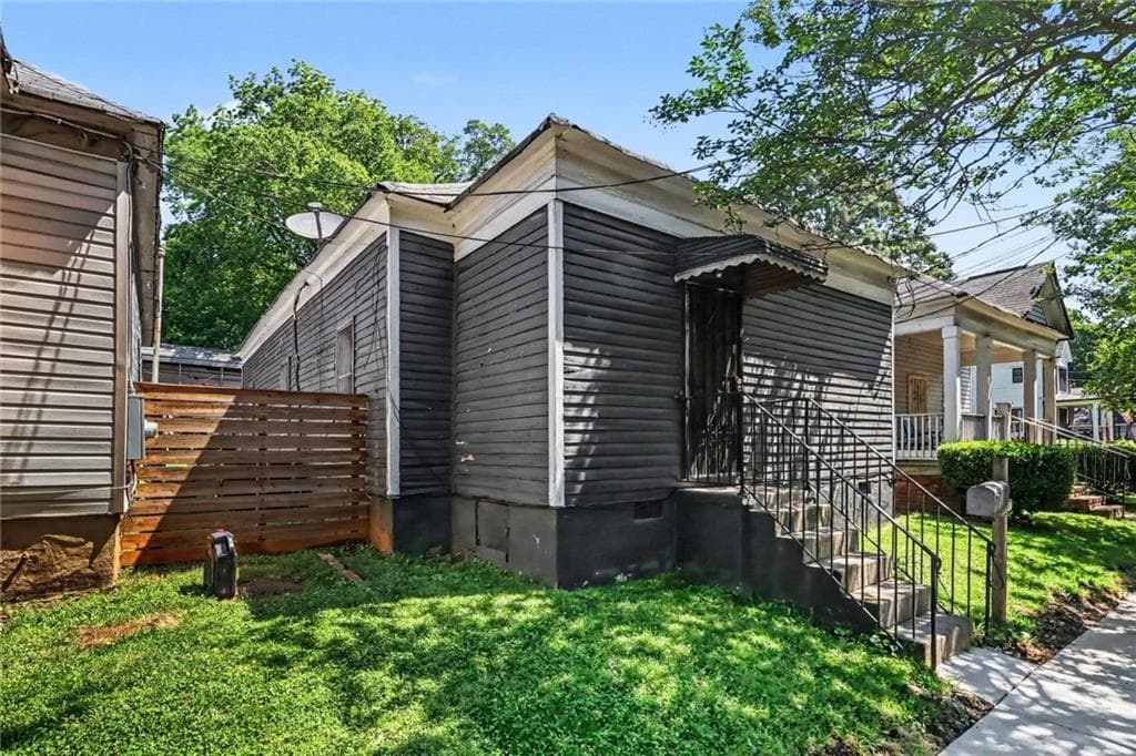 4 bedroom, 4 bathroom, 948 sq ft single family residence for sale at 60 Ormond Street, Atlanta, GA 30315