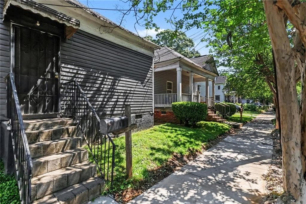 4 bedroom, 4 bathroom, 948 sq ft single family residence for sale at 60 Ormond Street, Atlanta, GA 30315 — photo 3