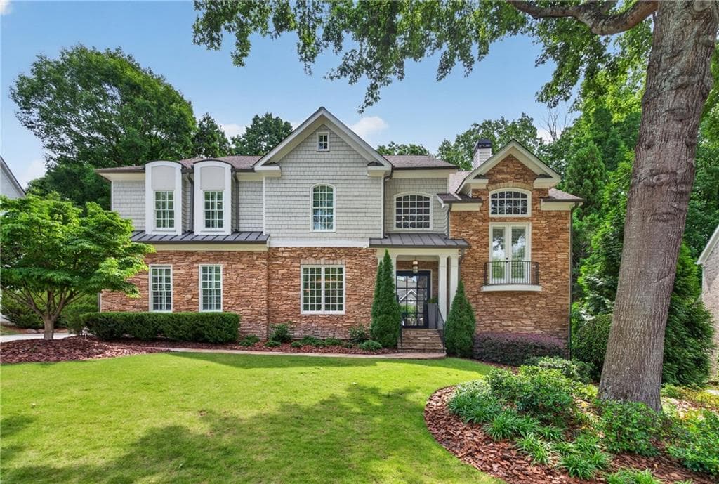 5 bedroom, 5 bathroom, 5,359 sq ft single family residence sold at 800 Lake Summit Drive, Atlanta, GA 30342