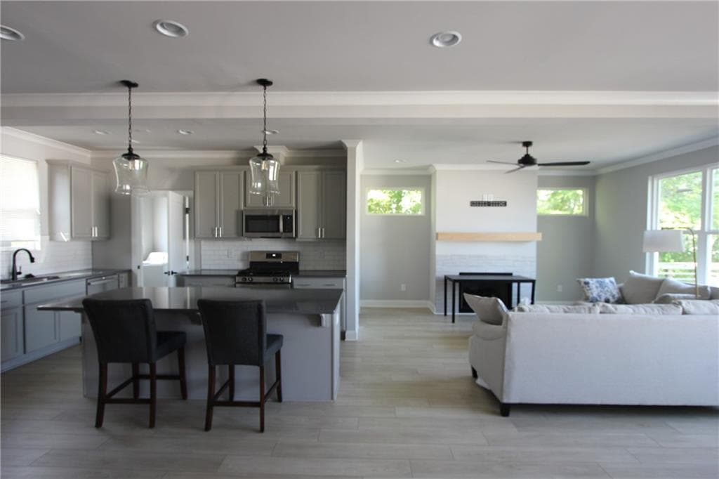 3 bedroom, 3 bathroom single family residence for rent at 1740 Bolton Road, Atlanta, GA 30318 for $2,900 a month — photo 4