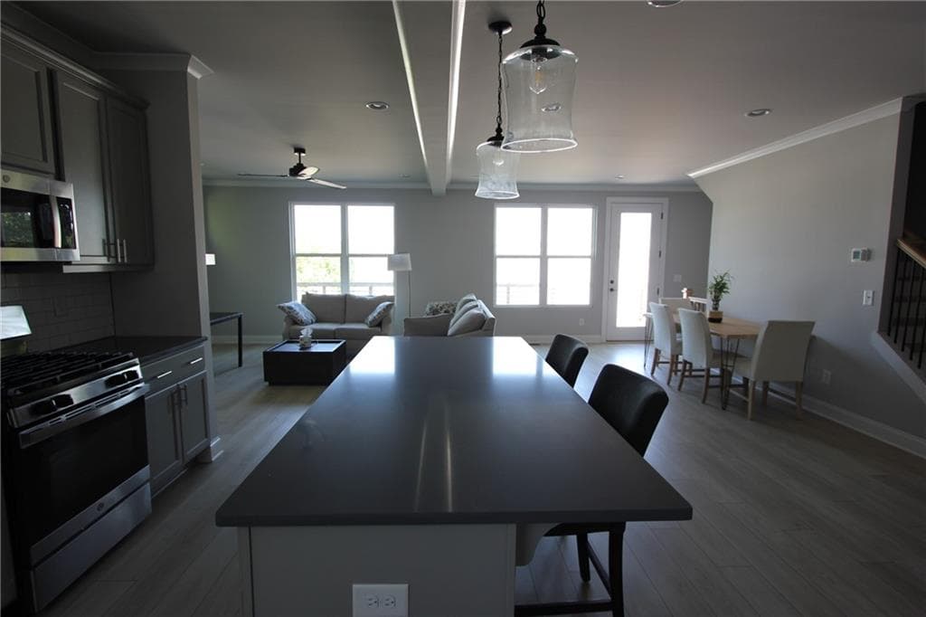 3 bedroom, 3 bathroom single family residence for rent at 1740 Bolton Road, Atlanta, GA 30318 for $2,900 a month — photo 5