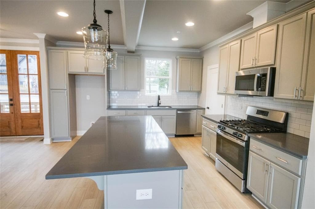 3 bedroom, 3 bathroom single family residence for rent at 1740 Bolton Road, Atlanta, GA 30318 for $2,900 a month — photo 10