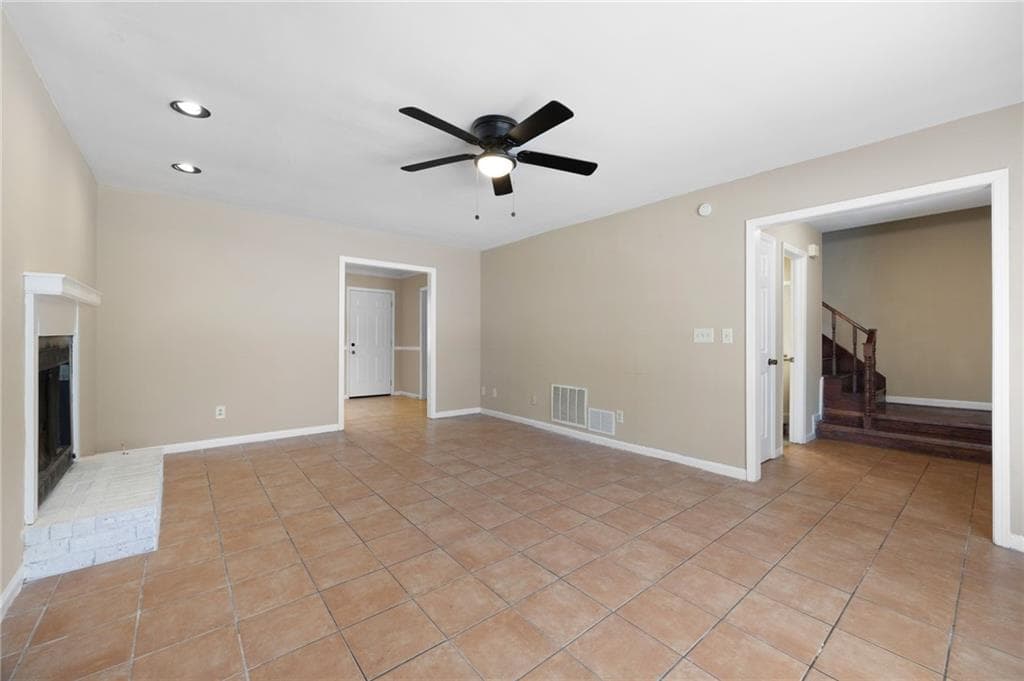 3 bedroom, 3 bathroom, 1,496 sq ft townhouse for rent at 2898 Lakemont Drive, Marietta, GA 30060 for $1,600 a month — photo 3