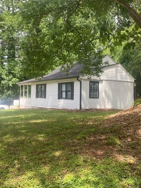 3 bedroom, 2 bathroom, 1,236 sq ft single family residence for sale at 214 Pinewood Lane, Stockbridge, GA 30281 — photo 5