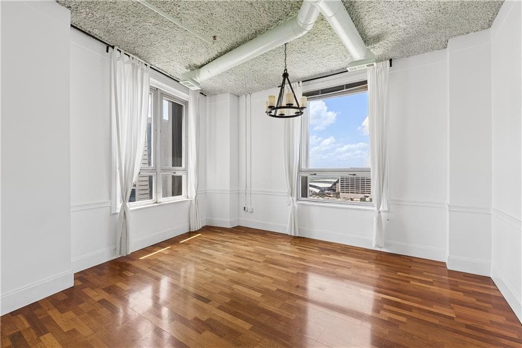 1 bedroom, 1 bathroom, 591 sq ft condominium for sale at 20 Marietta Street #15E, Atlanta, GA 30303 — photo 2