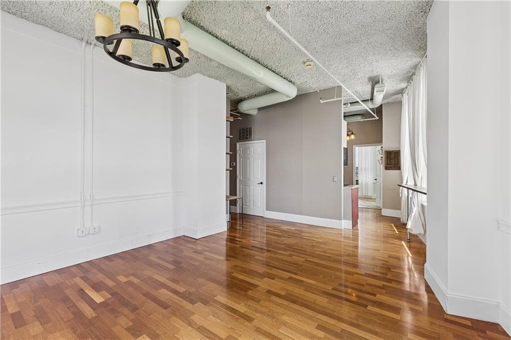 1 bedroom, 1 bathroom, 591 sq ft condominium for sale at 20 Marietta Street #15E, Atlanta, GA 30303 — photo 6