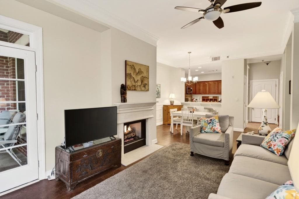 2 bedroom, 1 bathroom, 1,100 sq ft condominium for sale at 850 Piedmont Avenue 2306, Atlanta, GA 30308 — photo 5