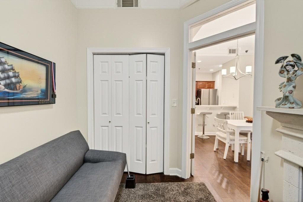 2 bedroom, 1 bathroom, 1,100 sq ft condominium for sale at 850 Piedmont Avenue 2306, Atlanta, GA 30308 — photo 8