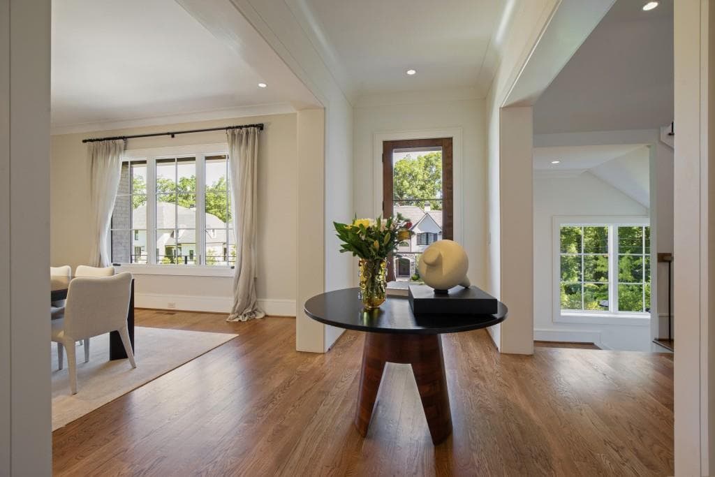 6 bedroom, 7 bathroom, 8,842 sq ft single family residence for sale at 840 Kenry Court, Atlanta, GA 30342 — photo 4