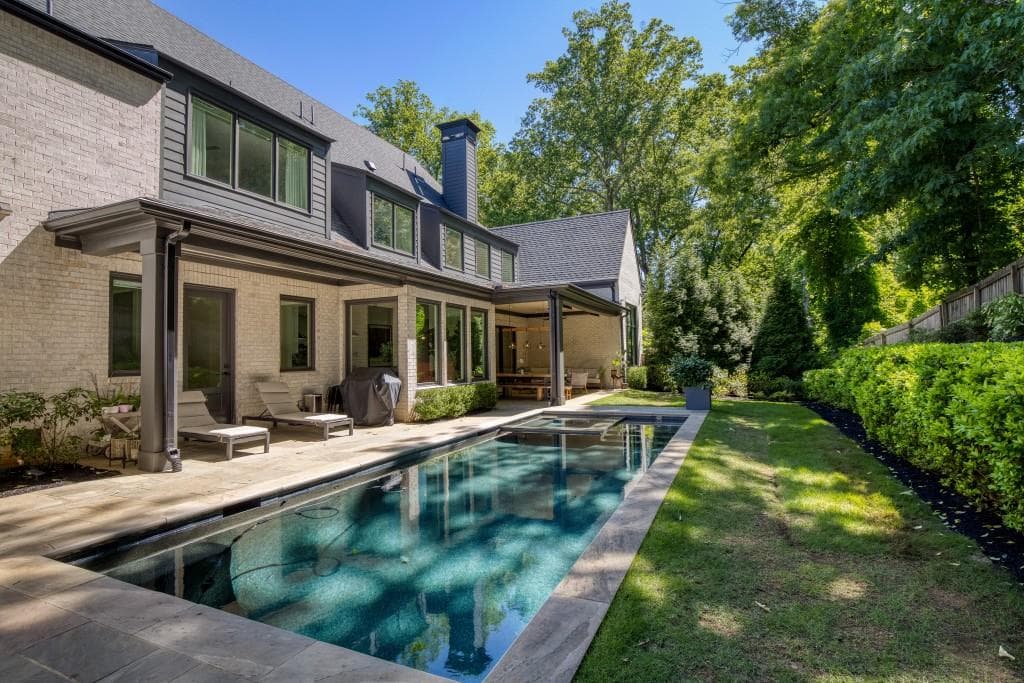 6 bedroom, 7 bathroom, 8,842 sq ft single family residence for sale at 840 Kenry Court, Atlanta, GA 30342 — photo 2