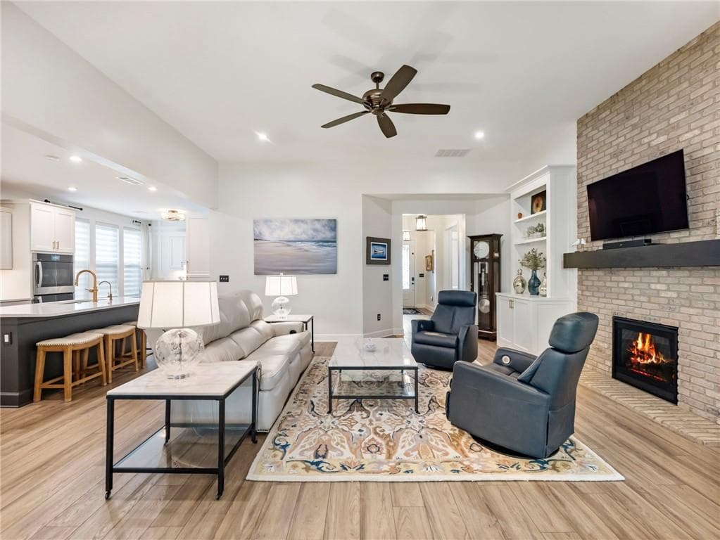 3 bedroom, 4 bathroom, 3,072 sq ft single family residence for sale at 522 Ontario Lane, Hoschton, GA 30548 — photo 6