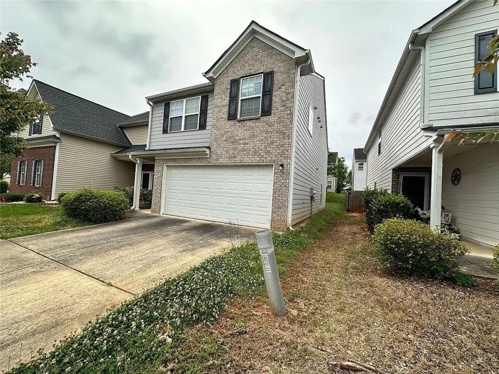 3 bedroom, 3 bathroom, 1,709 sq ft single family residence for rent at 1578 Onalee Drive, Hampton, GA 30228 for $1,695 a month — photo 1 of 30