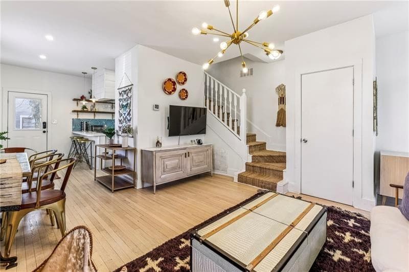 2 bedroom, 2 bathroom, 960 sq ft townhouse for sale at 196 Reinhardt Street A, Atlanta, GA 30312 — photo 3