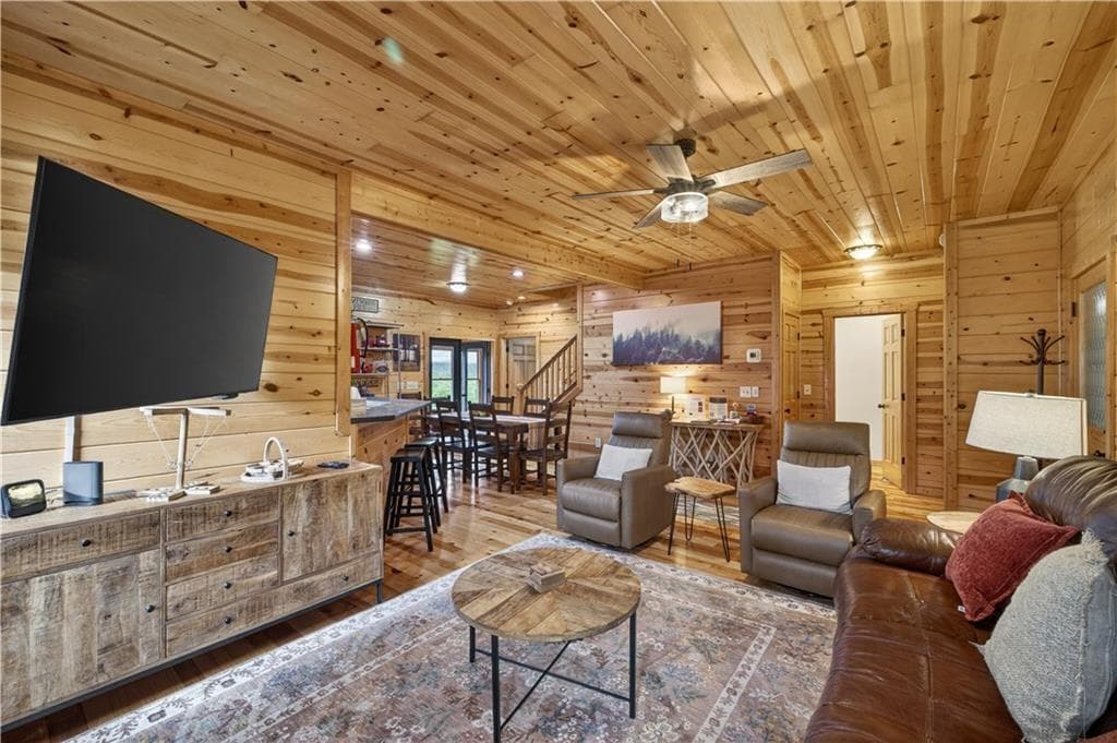 3 bedroom, 2 bathroom, 2,775 sq ft single family residence for sale at 170 Wildwood Court, Ellijay, GA 30540 — photo 7