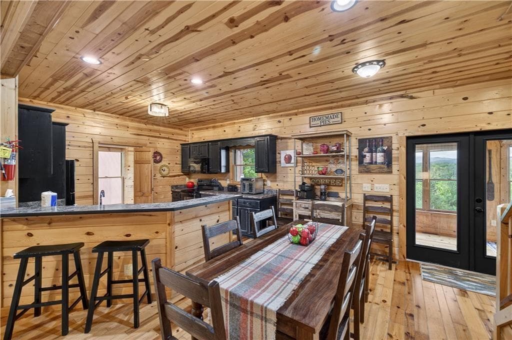 3 bedroom, 2 bathroom, 2,775 sq ft single family residence for sale at 170 Wildwood Court, Ellijay, GA 30540 — photo 9