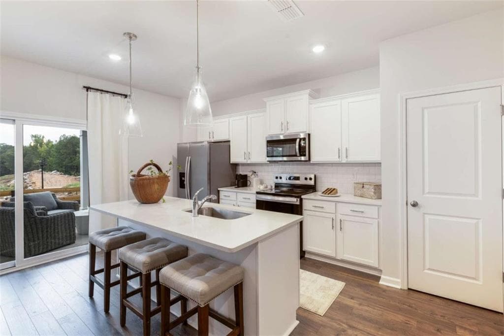 3 bedroom, 3 bathroom townhouse under contract at 345 Yukon Drive 56, Conyers, GA 30094 — photo 4