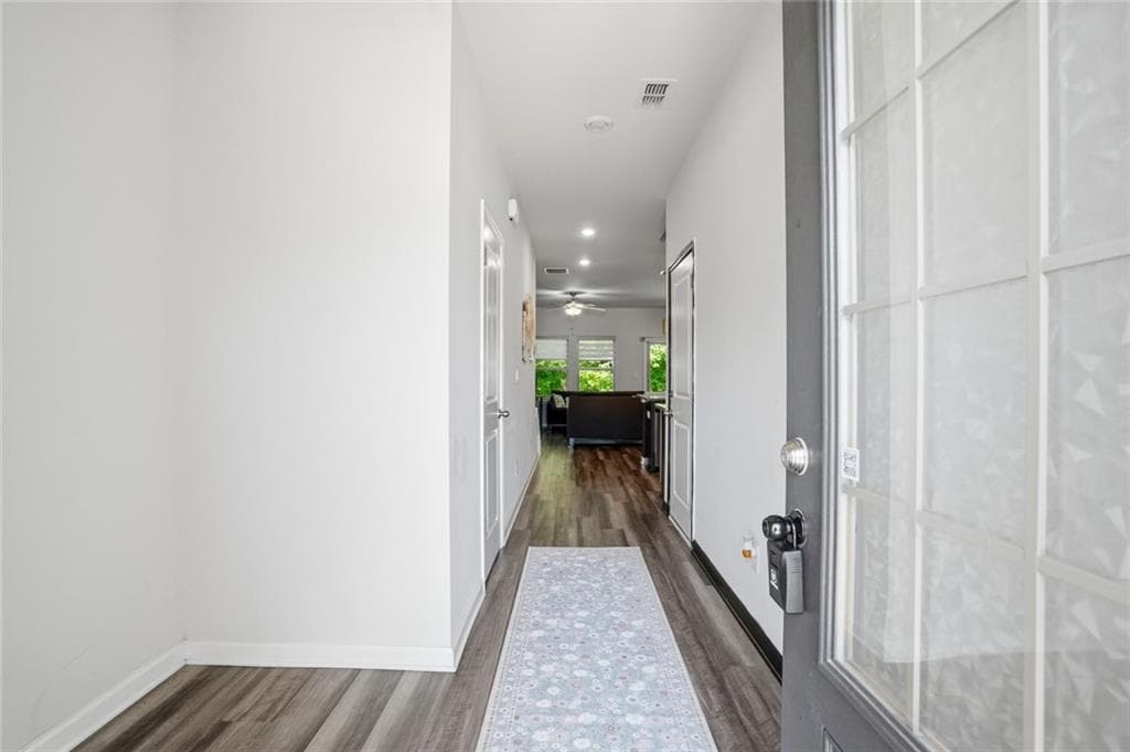 3 bedroom, 3 bathroom, 1,597 sq ft townhouse for sale at 5652 Plain Field Lane, Lilburn, GA 30047 — photo 4