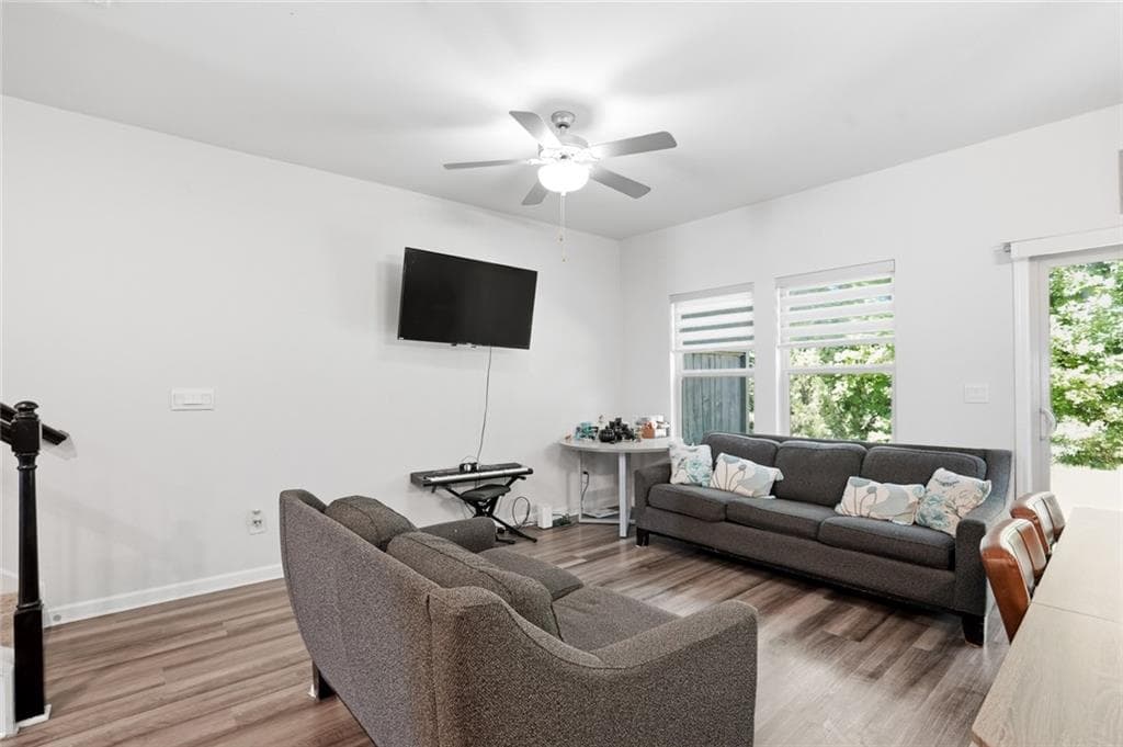 3 bedroom, 3 bathroom, 1,597 sq ft townhouse for sale at 5652 Plain Field Lane, Lilburn, GA 30047 — photo 5