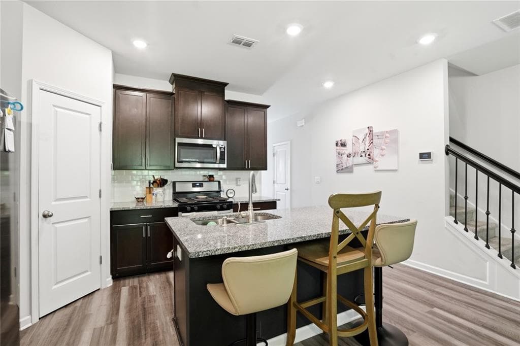 3 bedroom, 3 bathroom, 1,597 sq ft townhouse for sale at 5652 Plain Field Lane, Lilburn, GA 30047 — photo 9