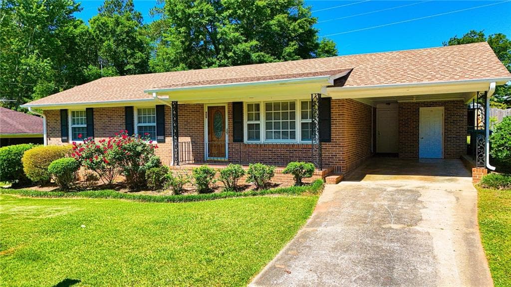 3 bedroom, 1 bathroom, 1,100 sq ft single family residence under contract at 409 Dora Street, Griffin, GA 30223