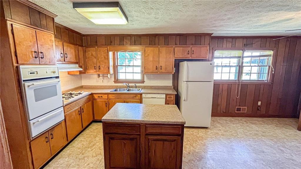 3 bedroom, 1 bathroom, 1,100 sq ft single family residence under contract at 409 Dora Street, Griffin, GA 30223 — photo 3