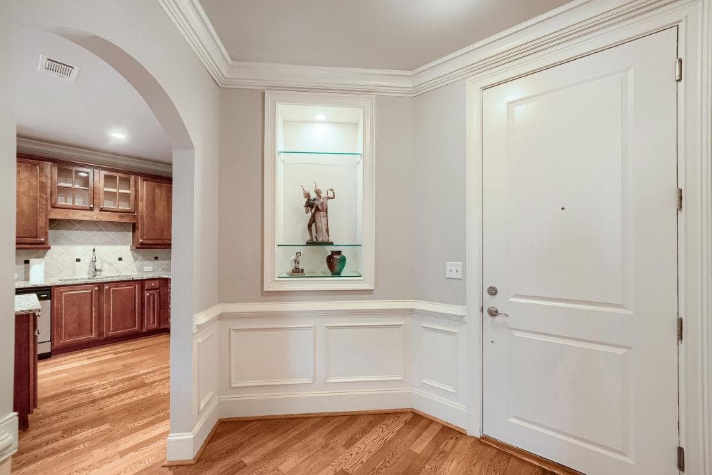 2 bedroom, 2 bathroom, 1,457 sq ft condominium under contract at 2300 Peachford Road 3209, Dunwoody, GA 30338 — photo 6