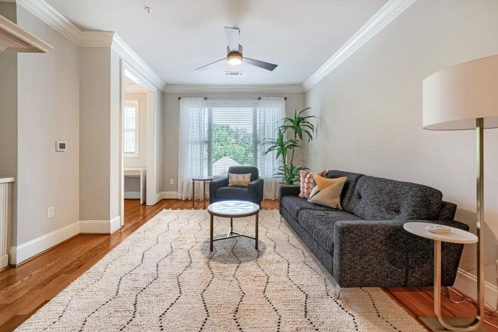 2 bedroom, 2 bathroom, 1,457 sq ft condominium under contract at 2300 Peachford Road 3209, Dunwoody, GA 30338 — photo 7