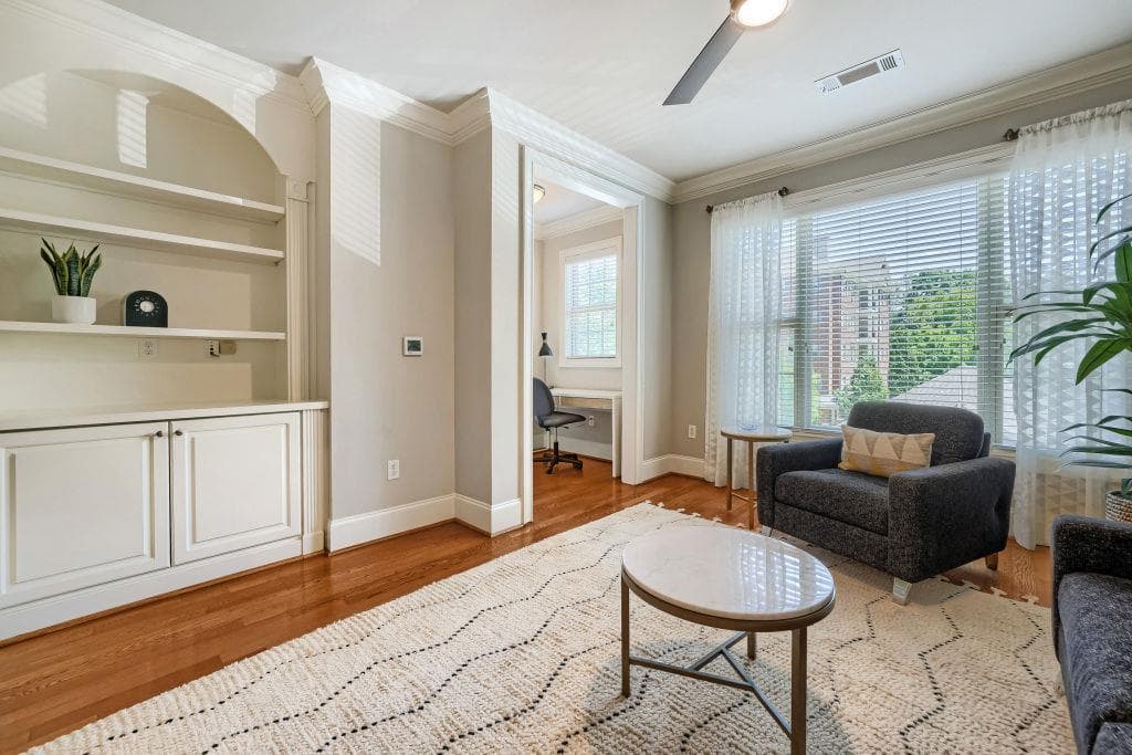 2 bedroom, 2 bathroom, 1,457 sq ft condominium under contract at 2300 Peachford Road 3209, Dunwoody, GA 30338 — photo 8