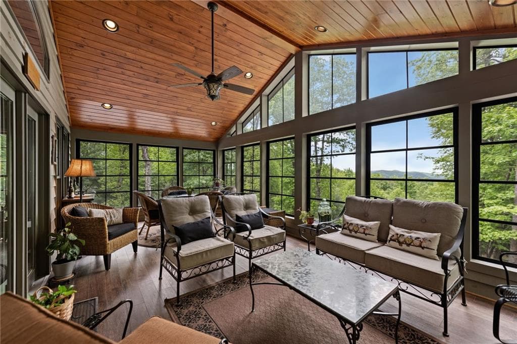 4 bedroom, 5 bathroom, 2,845 sq ft single family residence for sale at 10620 Highway 52 Highway, Chatsworth, GA 30705 — photo 7