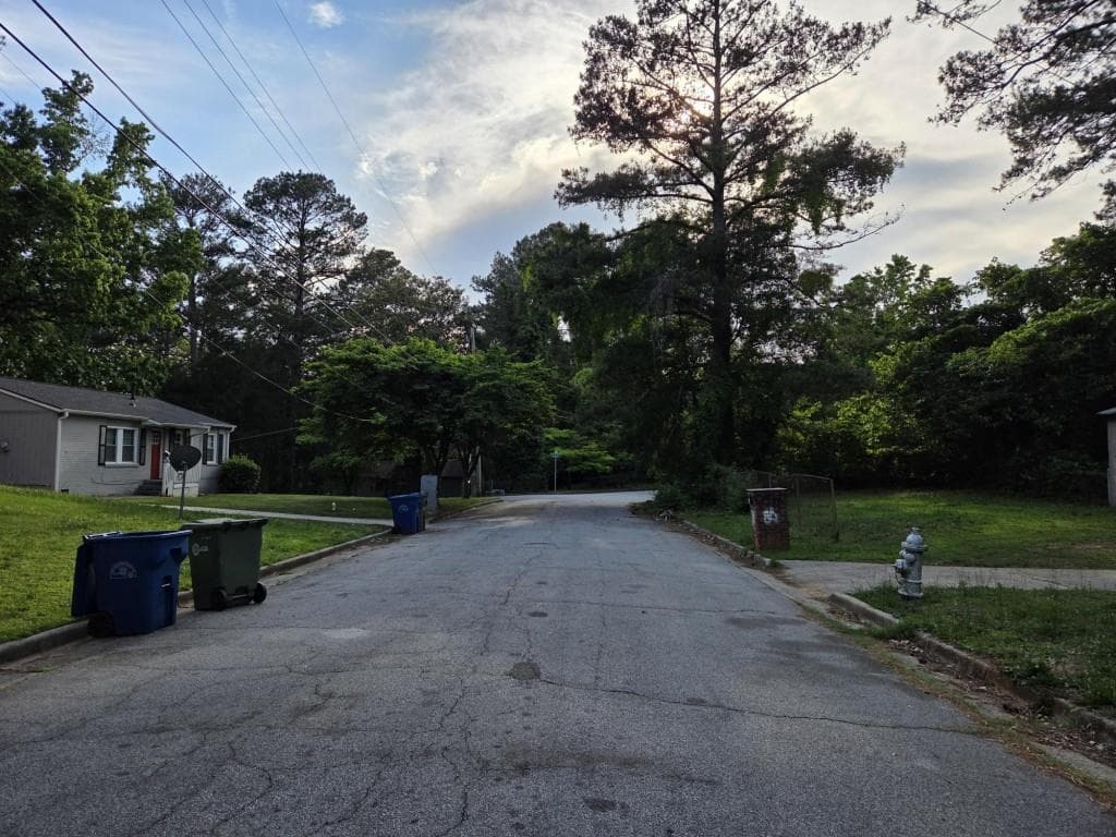 single family residence for sale at 93 Finch Drive, Atlanta, GA 30315 — photo 6