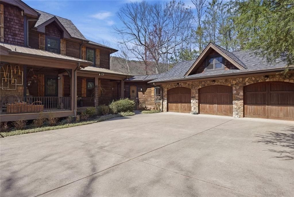 5 bedroom, 5 bathroom, 7,951 sq ft single family residence for sale at 124 Wilderness Way, Ellijay, GA 30536 — photo 4