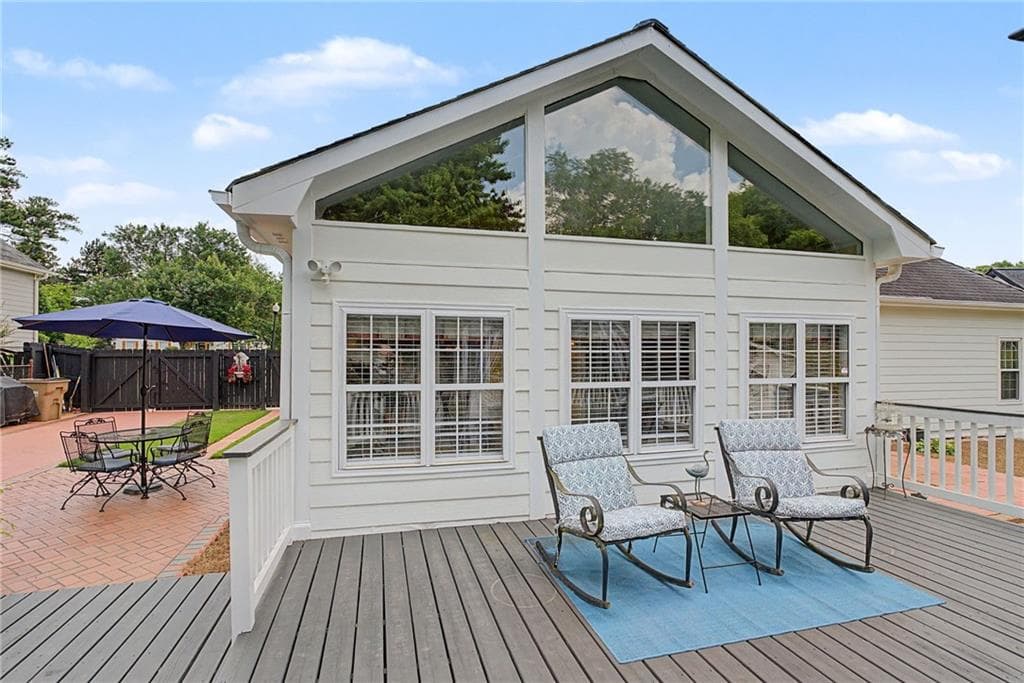 3 bedroom, 2 bathroom, 2,386 sq ft single family residence for sale at 4045 Cherry Ridge Walk, Suwanee, GA 30024 — photo 8