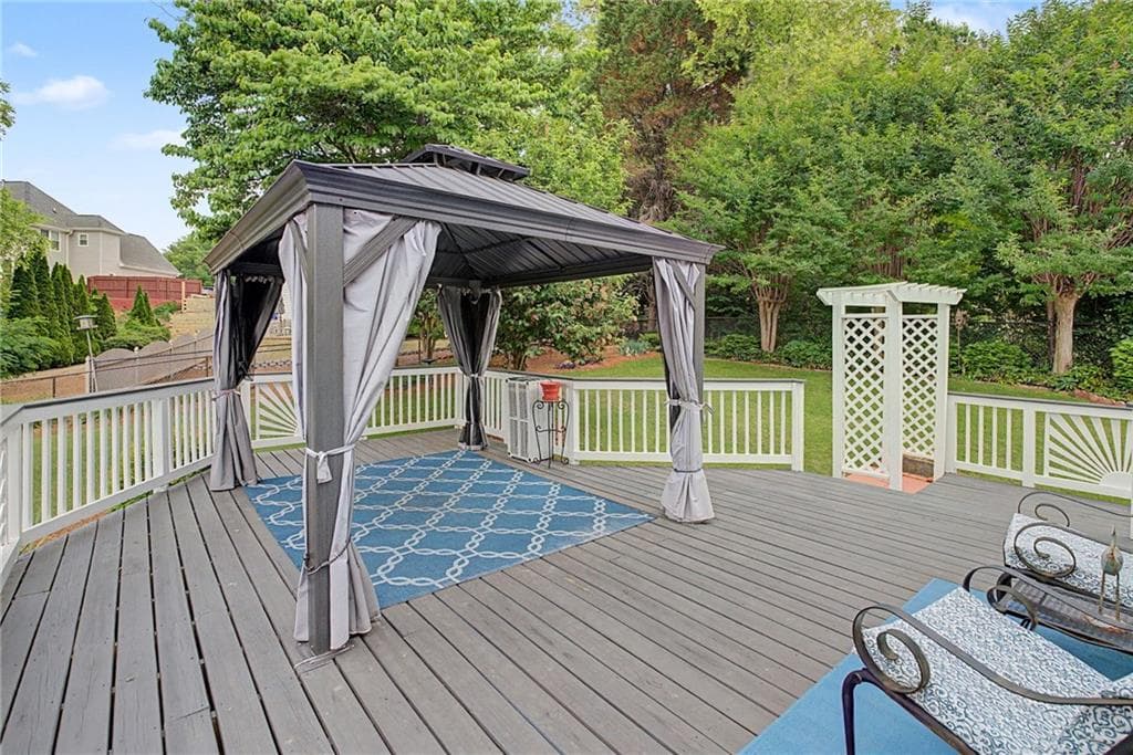 3 bedroom, 2 bathroom, 2,386 sq ft single family residence for sale at 4045 Cherry Ridge Walk, Suwanee, GA 30024 — photo 9
