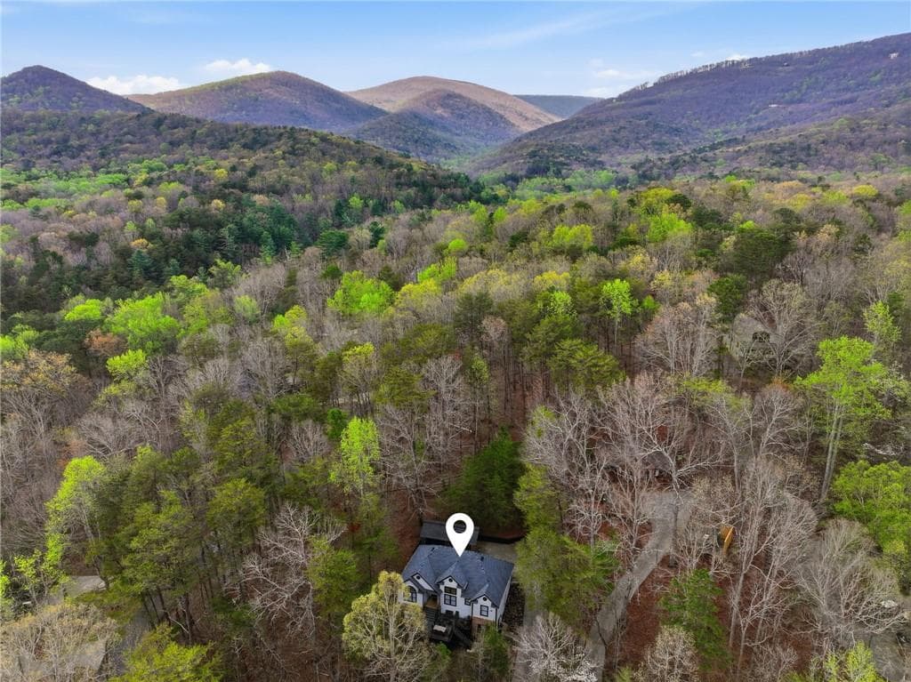 5 bedroom, 5 bathroom, 3,092 sq ft single family residence for sale at 70 Fox Den Circle, Jasper, GA 30143 — photo 3