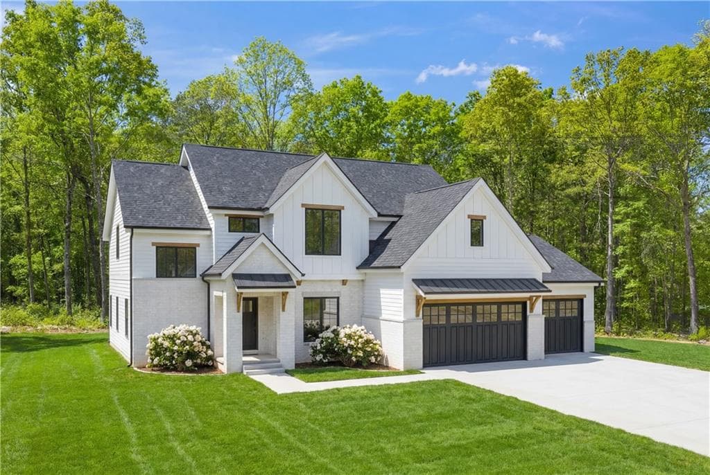 5 bedroom, 4 bathroom, 2,906 sq ft single family residence for sale at 13A Riley Road, Cumming, GA 30028 — photo 2