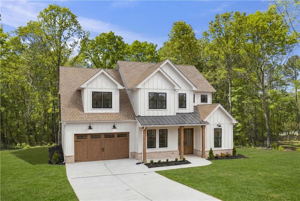 4 bedroom, 3 bathroom, 2,618 sq ft single family residence for sale at 6535 Riley Road, Cumming, GA 30028 — photo 2