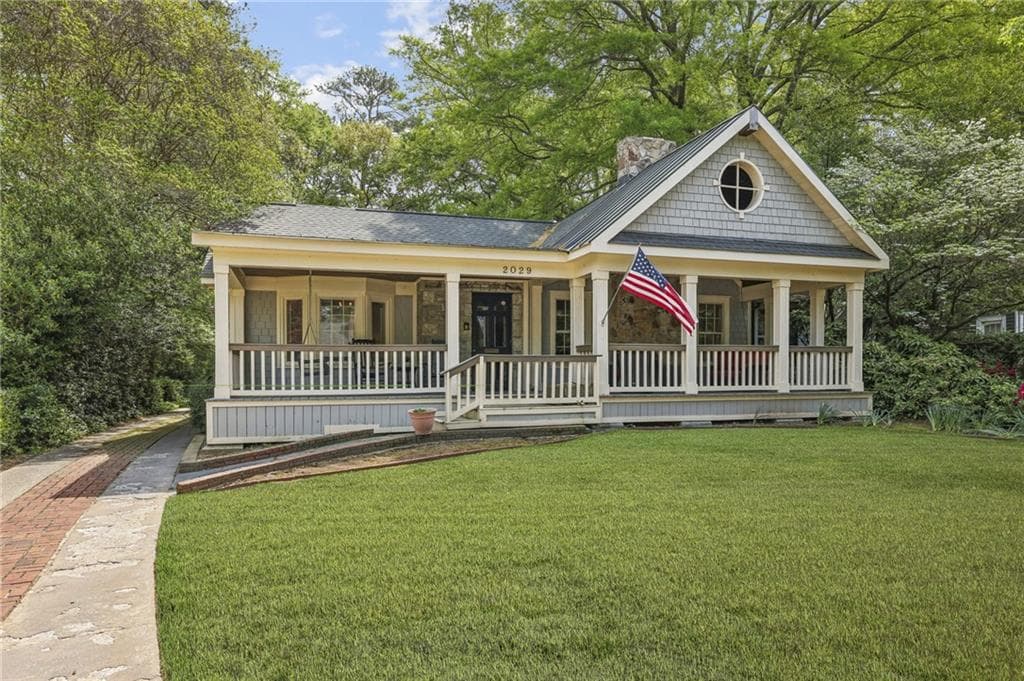 3 bedroom, 4 bathroom, 4,012 sq ft single family residence sold at 2029 Dellwood Drive, Atlanta, GA 30309