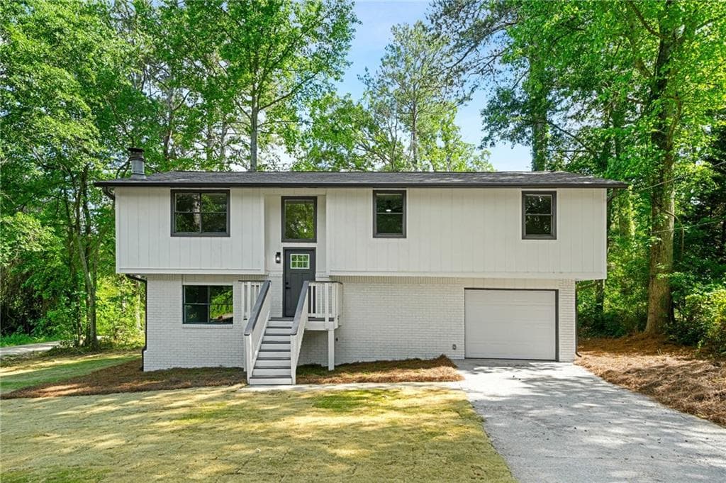 4 bedroom, 3 bathroom, 1,784 sq ft single family residence sold at 125 Woodbine Drive, Carrollton, GA 30117