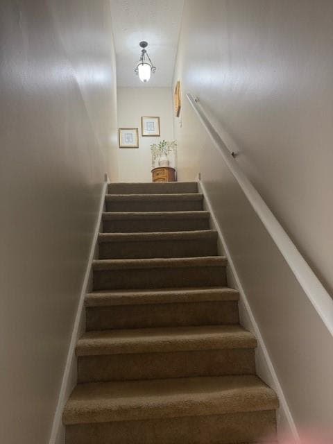 3 bedroom, 3 bathroom, 1,470 sq ft townhouse for sale at 7750 Roswell Road C1, Atlanta, GA 30350 — photo 4