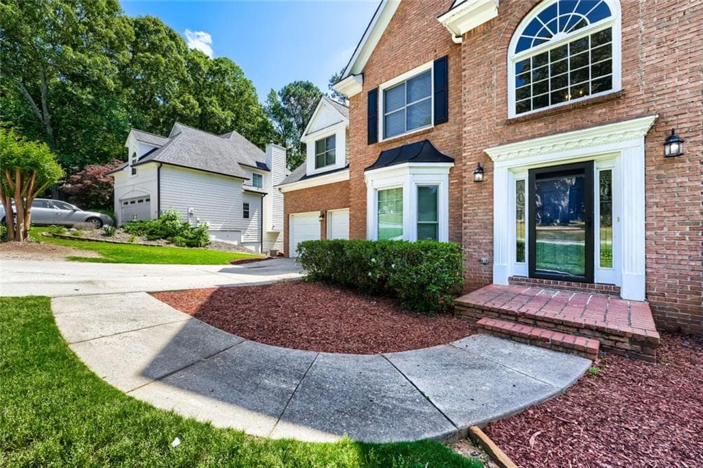 5 bedroom, 4 bathroom, 3,530 sq ft single family residence under contract at 2110 Waters Ferry Drive, Lawrenceville, GA 30043 — photo 3