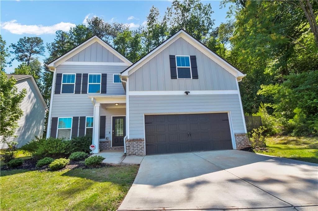 3 bedroom, 3 bathroom, 2,095 sq ft single family residence for sale at 2099 Easterwood Terrace, Decatur, GA 30032 — photo 2