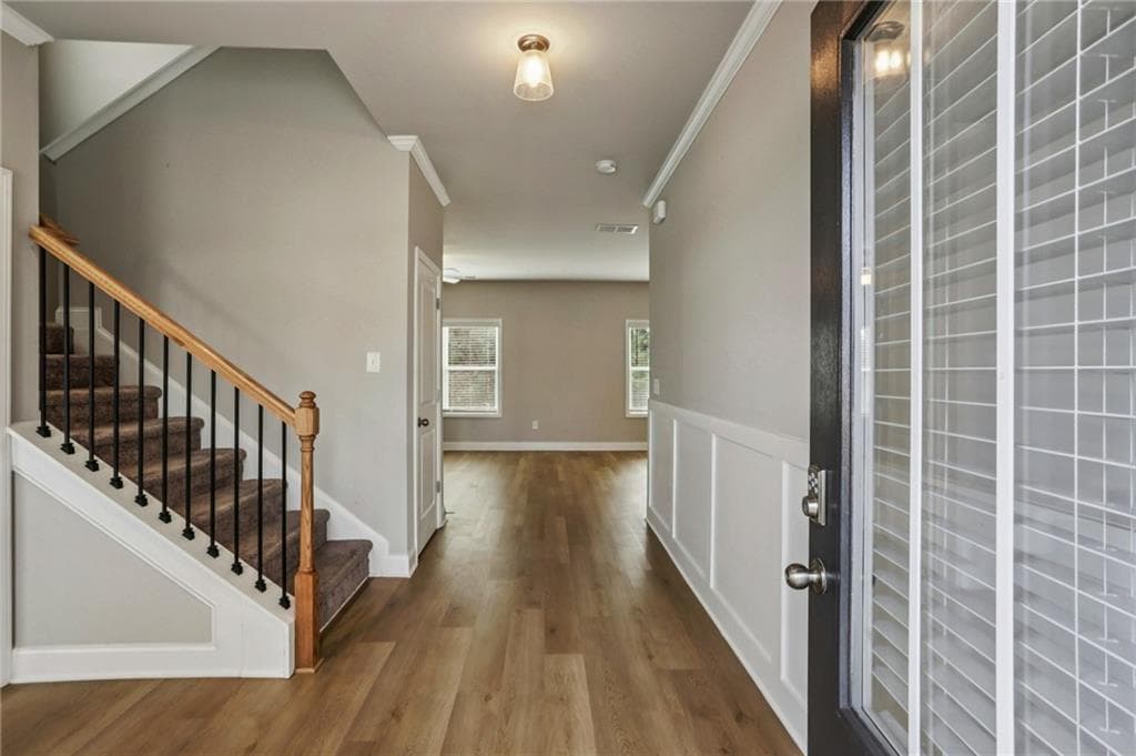 3 bedroom, 3 bathroom, 2,095 sq ft single family residence for sale at 2099 Easterwood Terrace, Decatur, GA 30032 — photo 3