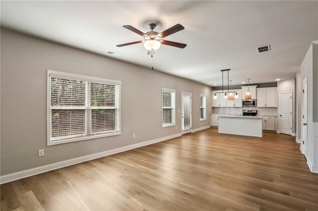 3 bedroom, 3 bathroom, 2,095 sq ft single family residence for sale at 2099 Easterwood Terrace, Decatur, GA 30032 — photo 8