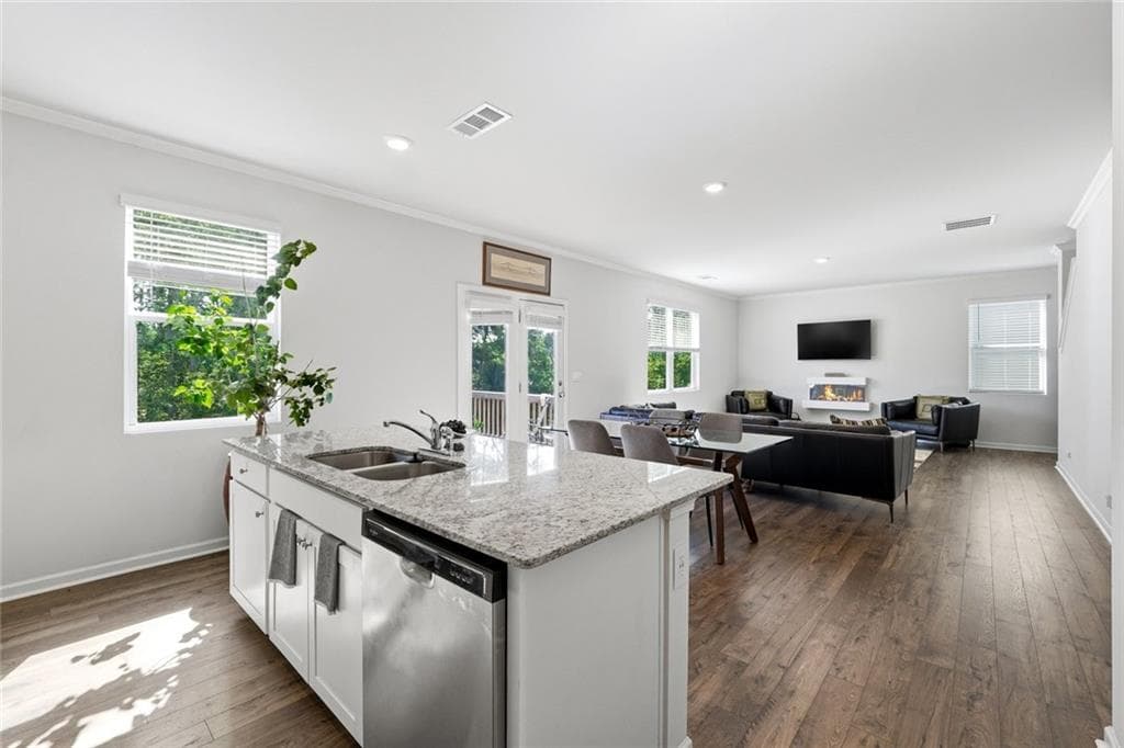 4 bedroom, 3 bathroom, 2,361 sq ft single family residence under contract at 60 Bishop Creek, Braselton, GA 30517 — photo 10