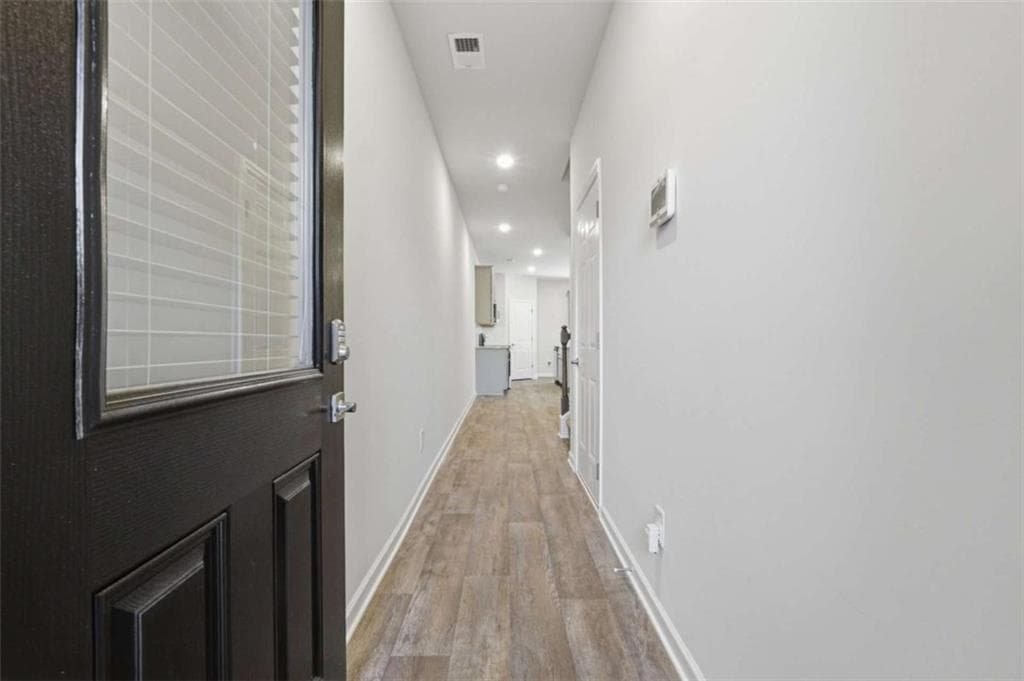 4 bedroom, 3 bathroom, 1,852 sq ft townhouse under contract at 3656 PARKWAY JAMES Drive, Snellville, GA 30039 — photo 3