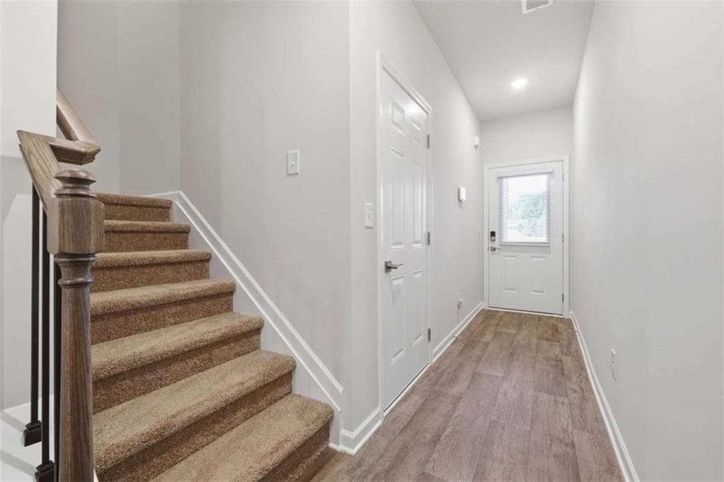 4 bedroom, 3 bathroom, 1,852 sq ft townhouse under contract at 3656 PARKWAY JAMES Drive, Snellville, GA 30039 — photo 4