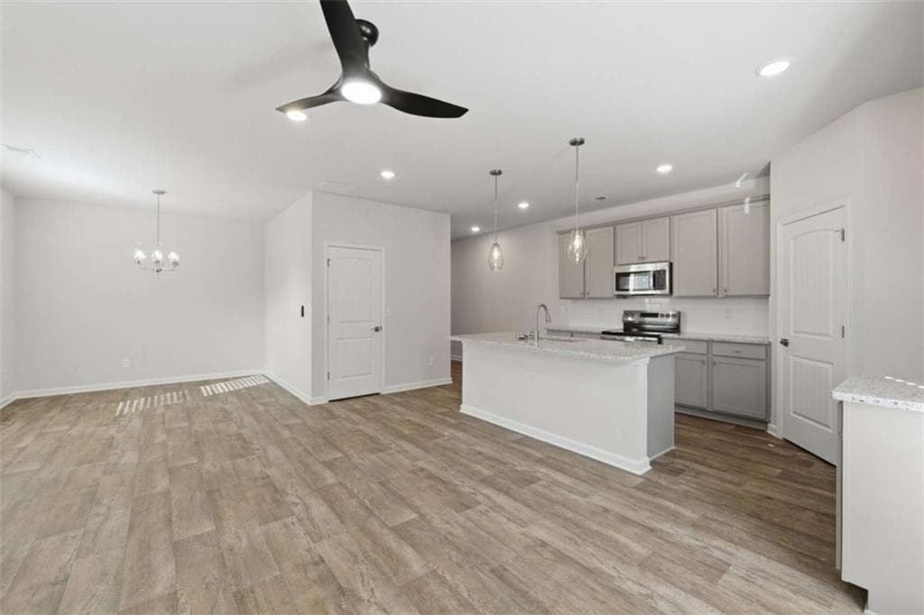 4 bedroom, 3 bathroom, 1,852 sq ft townhouse under contract at 3656 PARKWAY JAMES Drive, Snellville, GA 30039 — photo 8