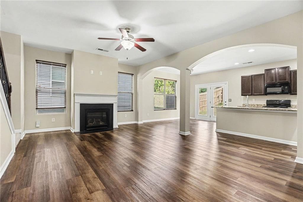 4 bedroom, 3 bathroom, 1,980 sq ft single family residence for sale at 5151 Rapahoe Trail, Atlanta, GA 30349 — photo 3