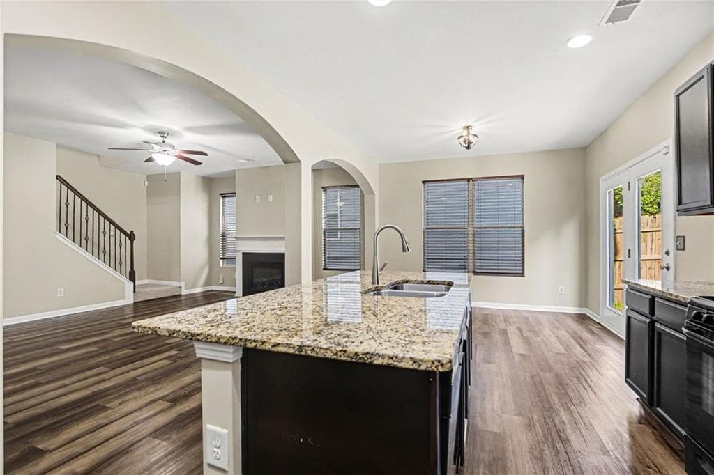 4 bedroom, 3 bathroom, 1,980 sq ft single family residence for sale at 5151 Rapahoe Trail, Atlanta, GA 30349 — photo 6